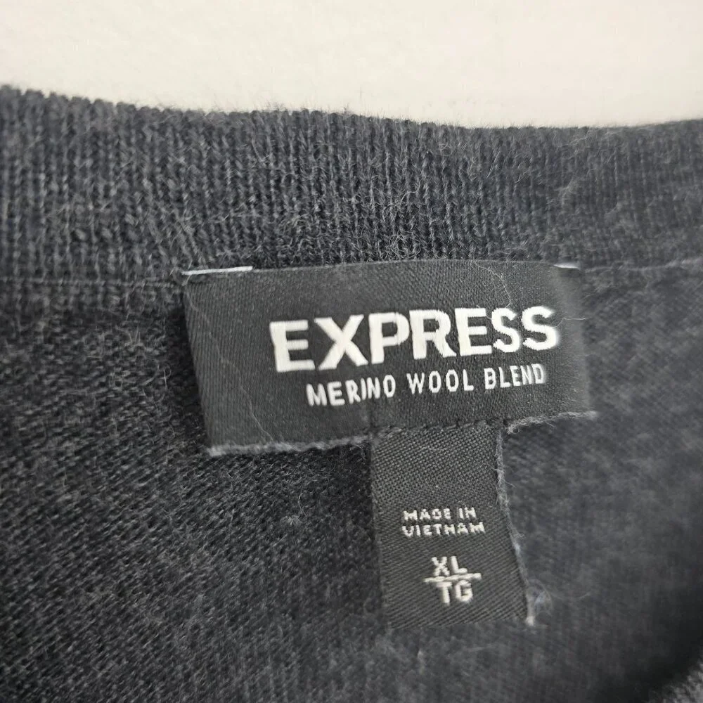 Express Charcoal Gray Black V Neck Merino Wool Blend PUllover Sweater Size XL